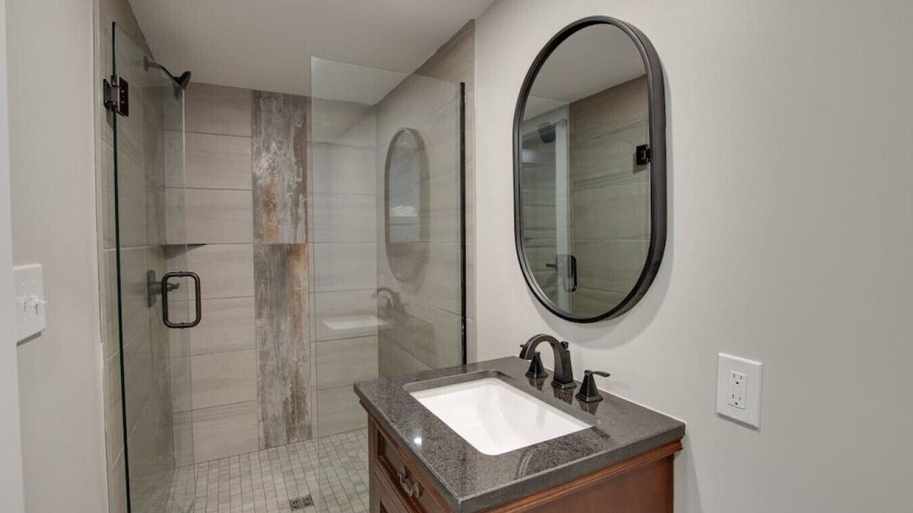Photo of Bathroom in Groveoak