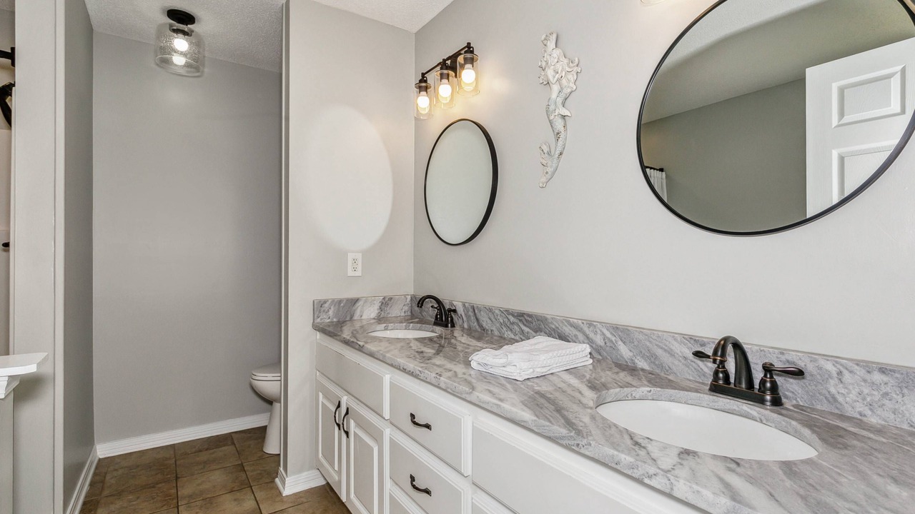Photo of Bathroom in Ono Island