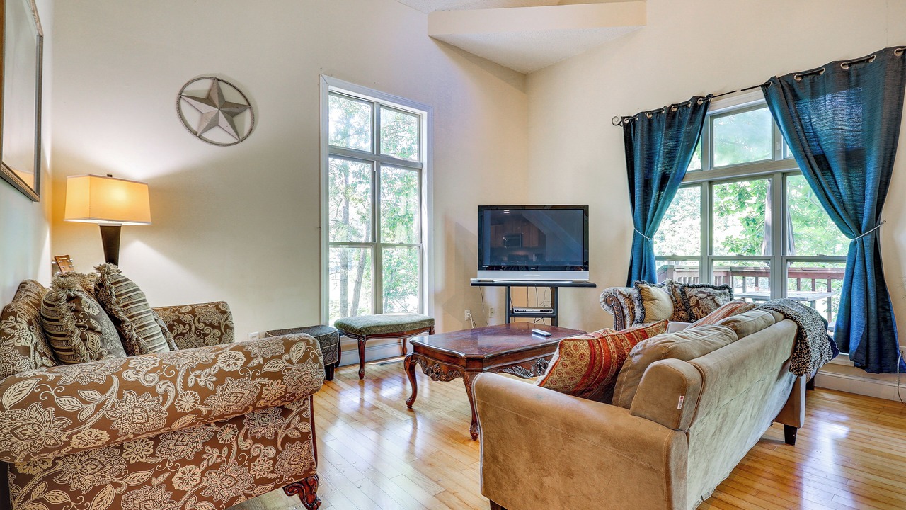 Photo of Livingroom in Double Springs