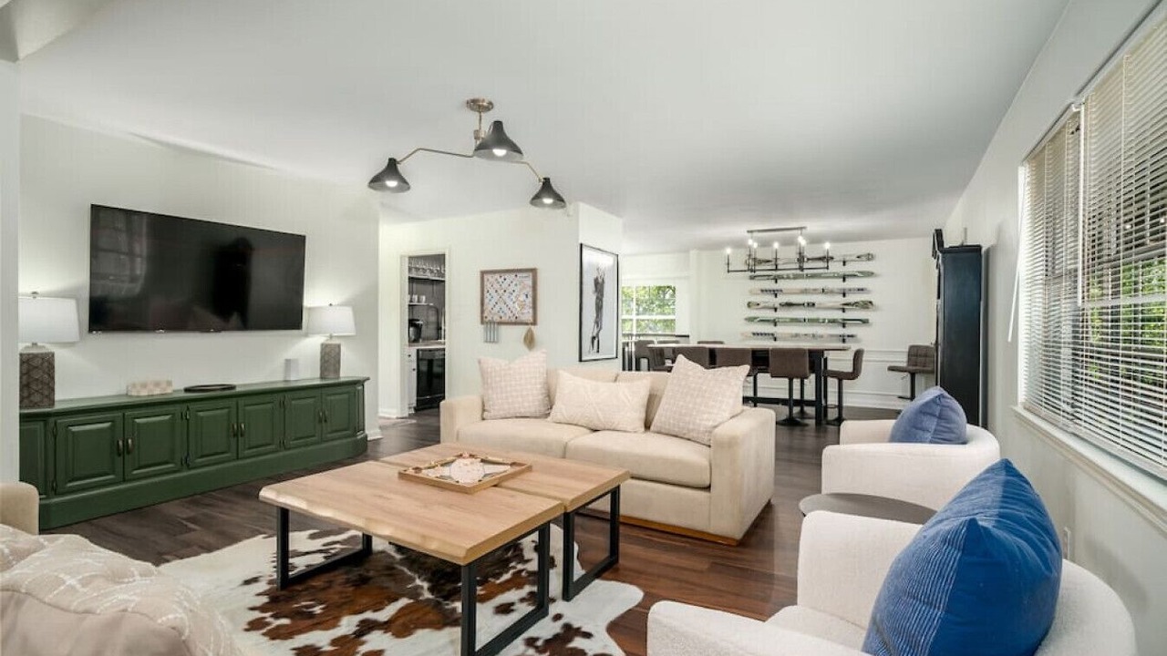 Photo of Livingroom in Crestwood South