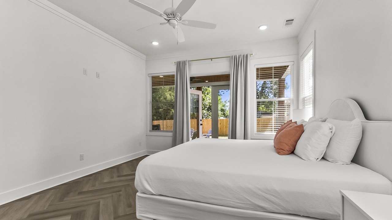 Photo of Bedroom in Northport