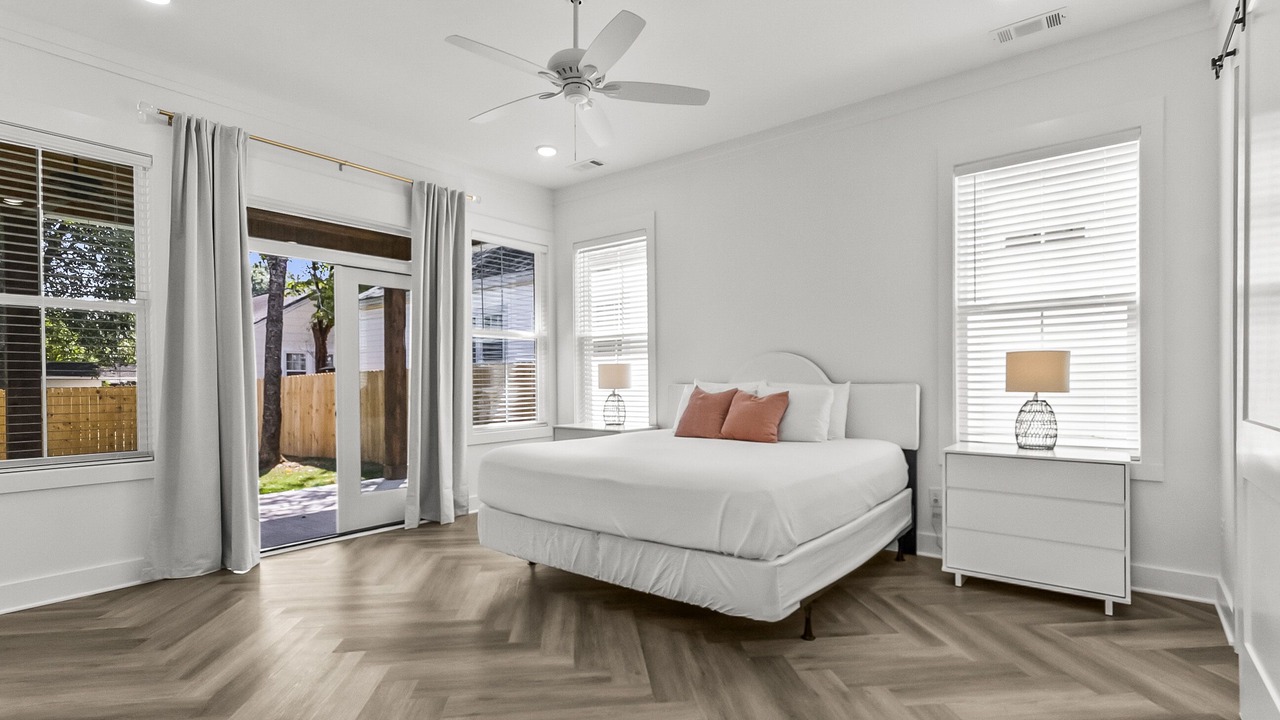 Photo of Bedroom in Northport