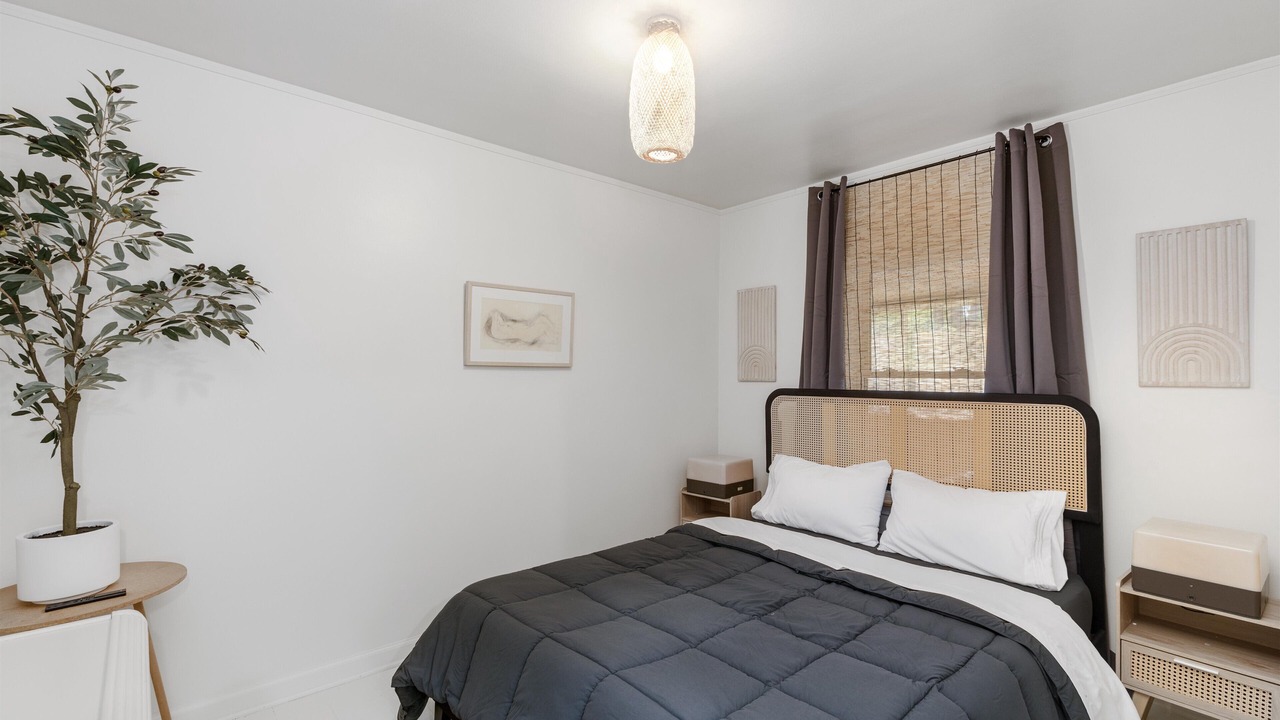 Photo of Bedroom in Southfield
