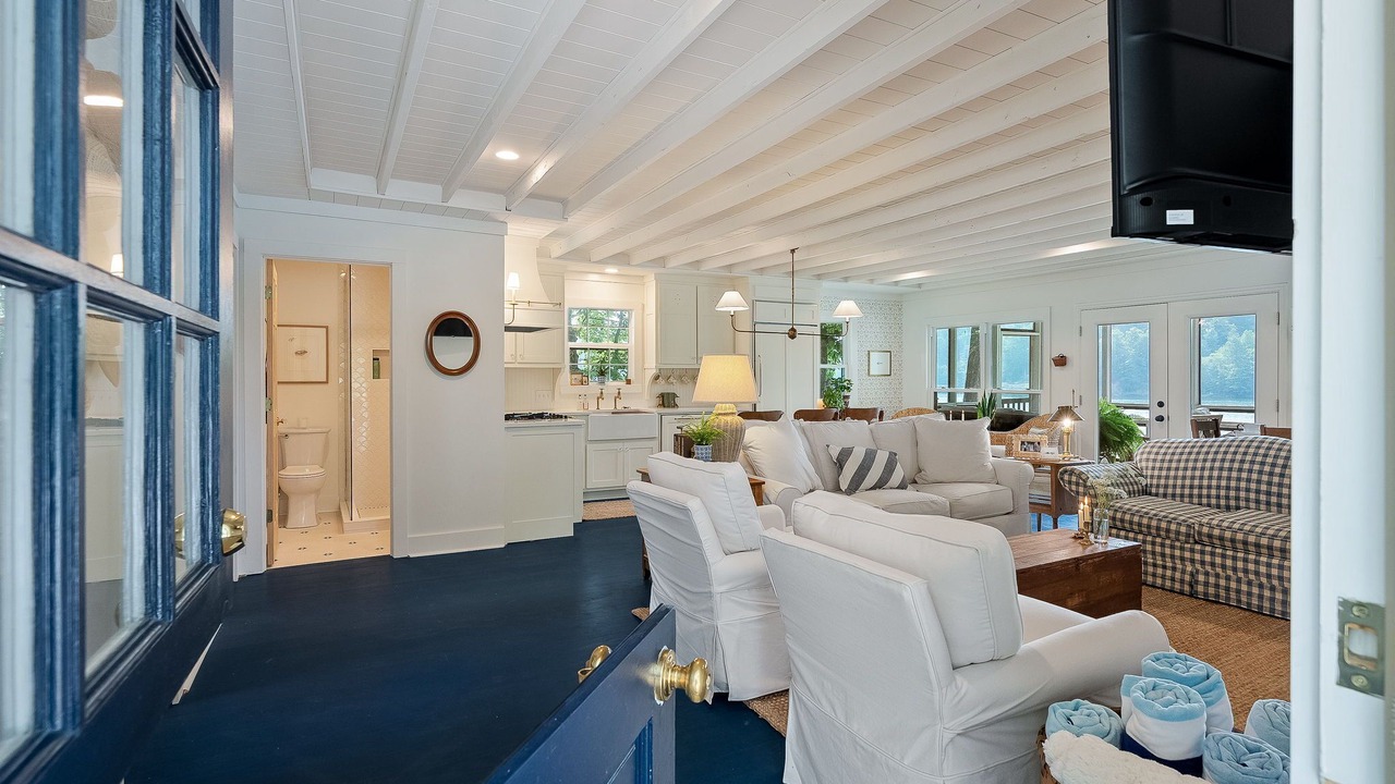 Photo of Livingroom in Crane Hill