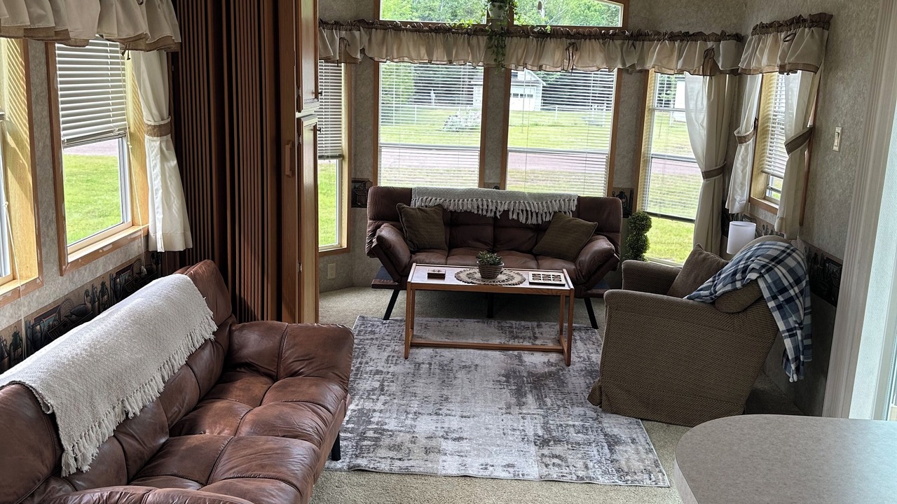 Photo of Livingroom in Ontonagon
