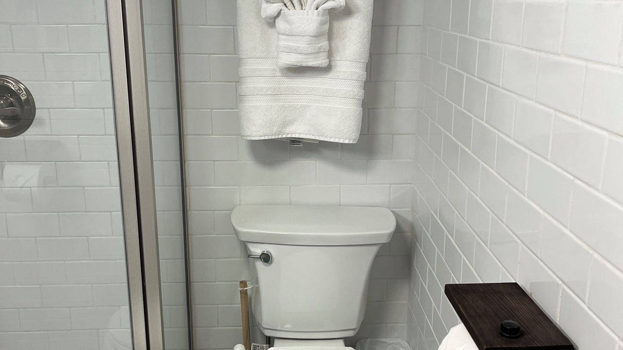 Photo of Bathroom in Groveoak