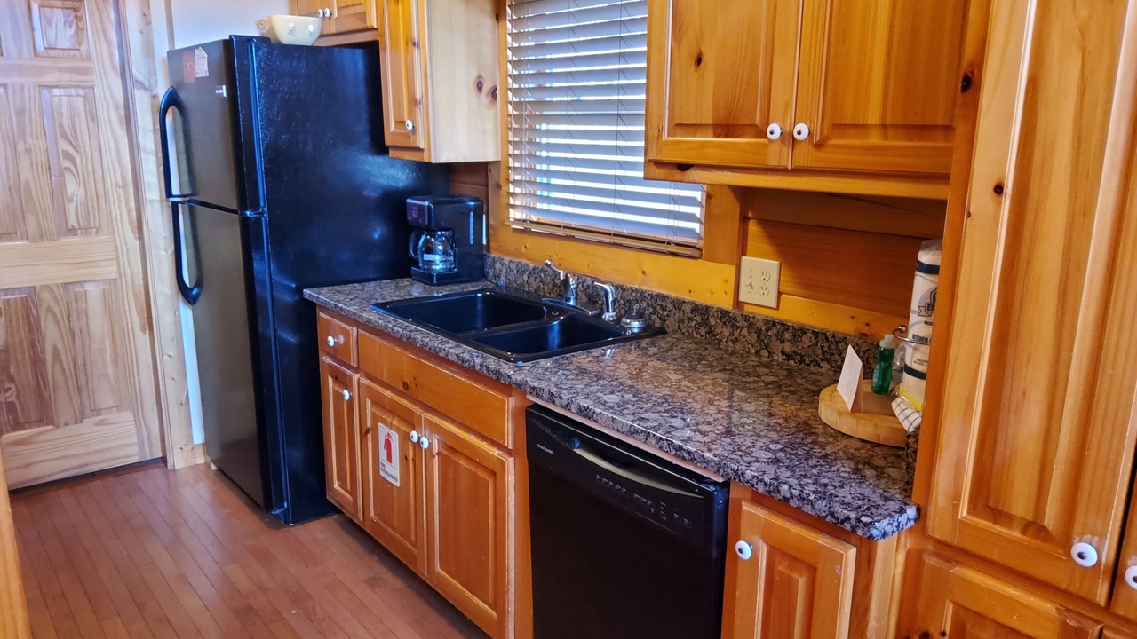 Photo of Kitchen in Black Bear Falls