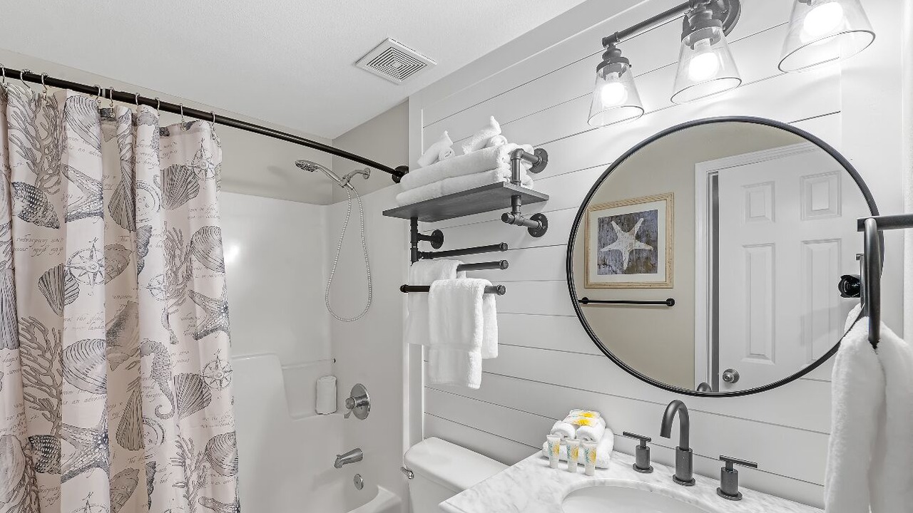 Photo of Bathroom in Orange Beach