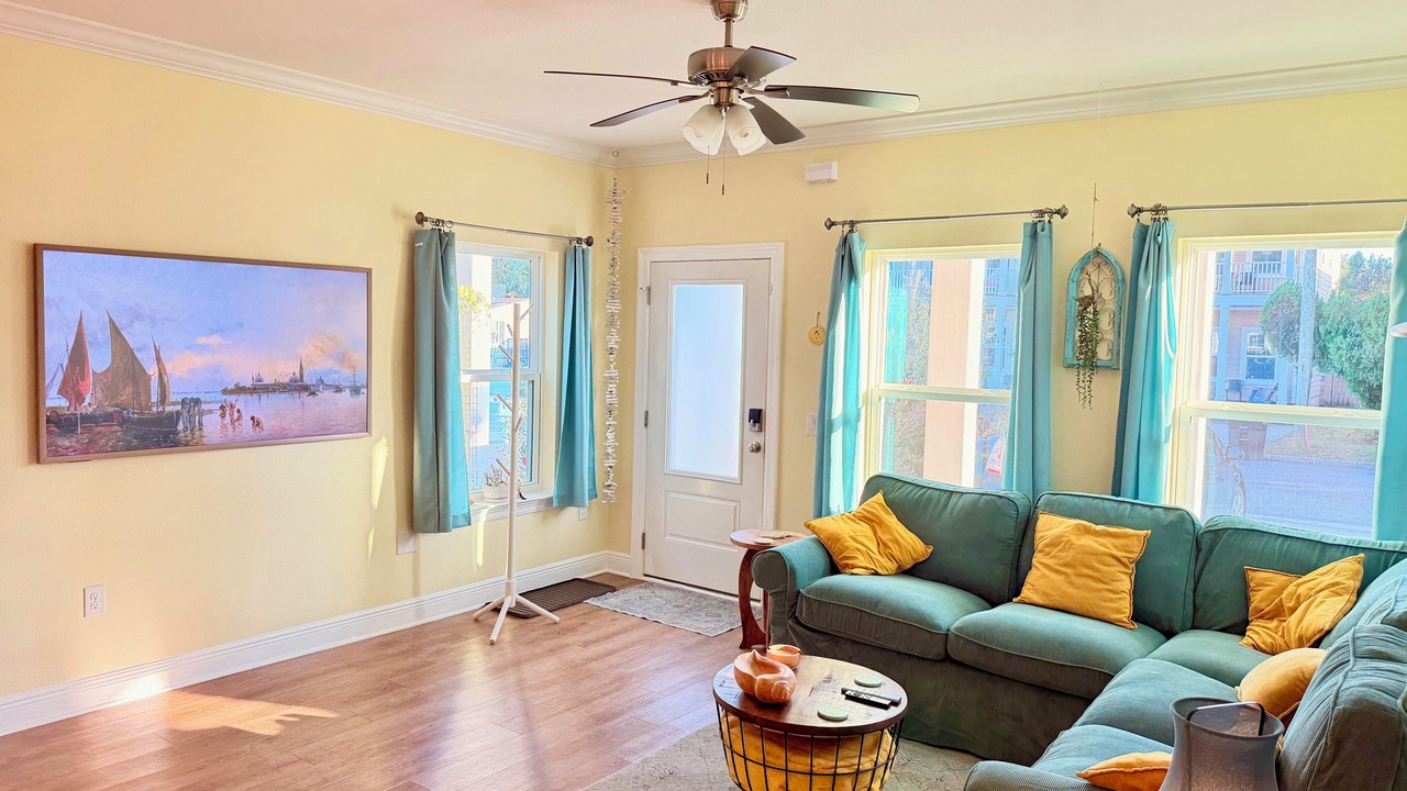 Photo of Bedroom in Downtown