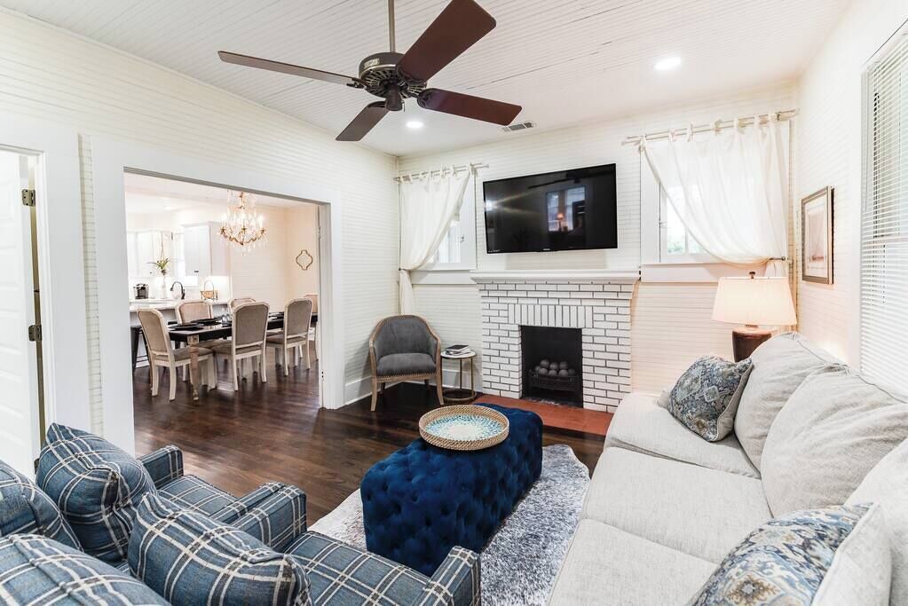 Photo of Livingroom in Taylorville