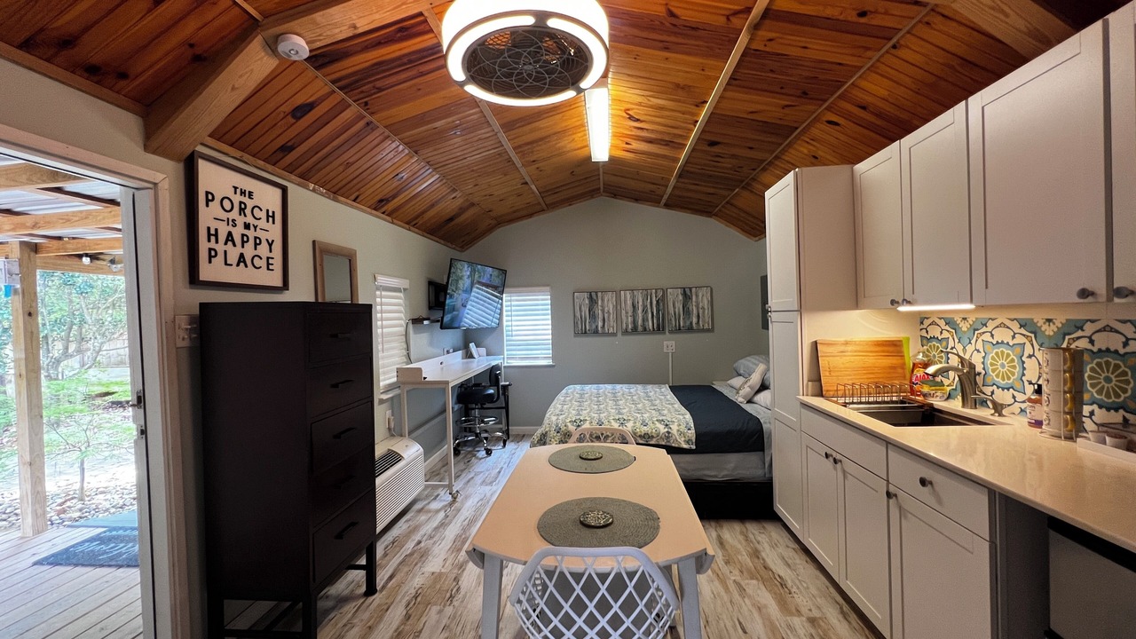 Photo of Bedroom in Foley