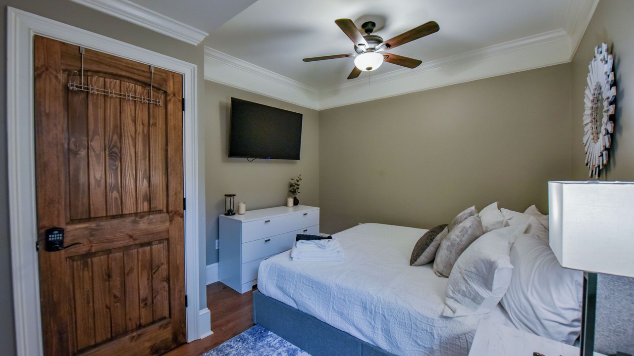 Photo of Bedroom in Tuscaloosa