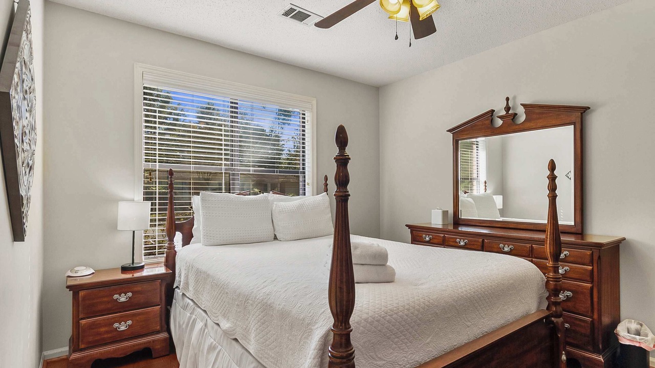 Photo of Bedroom in Tuscaloosa