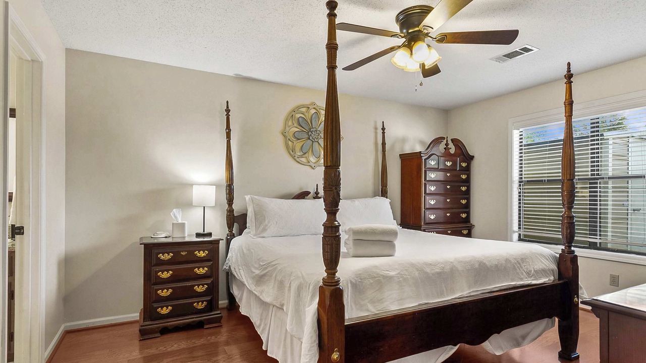 Photo of Bedroom in Tuscaloosa