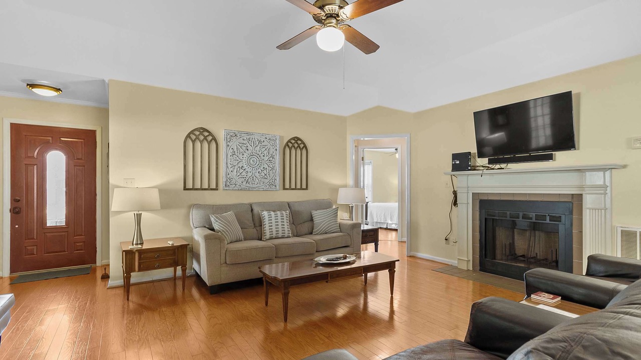 Photo of Livingroom in Tuscaloosa