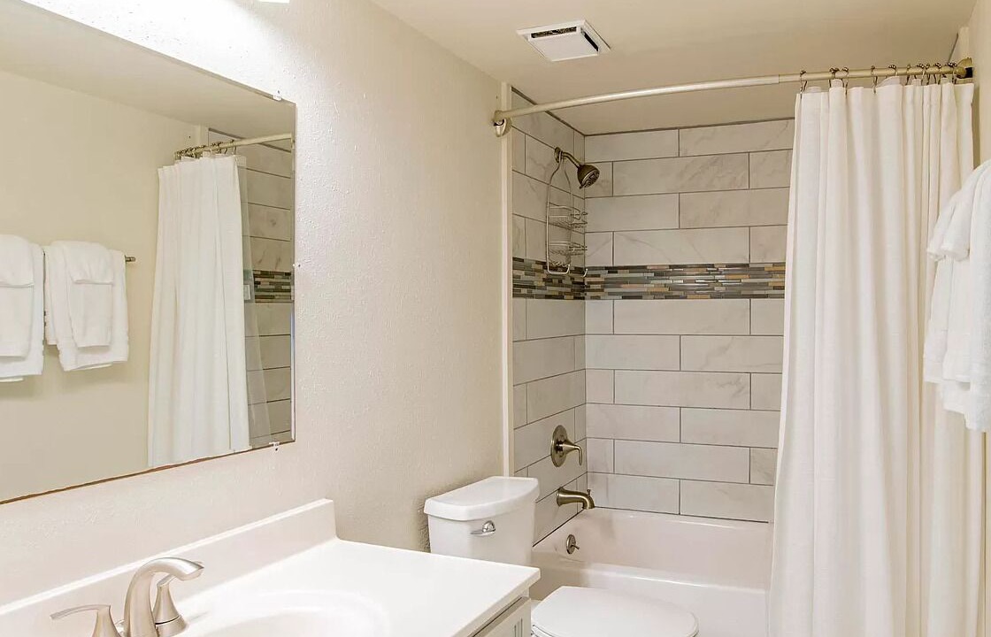 Photo of Bathroom in Orange Beach