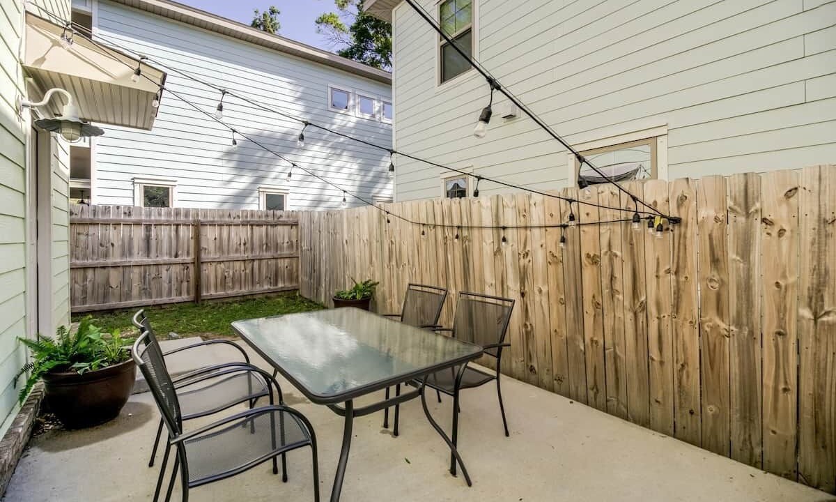 Photo of Outdoor in Old East Hill