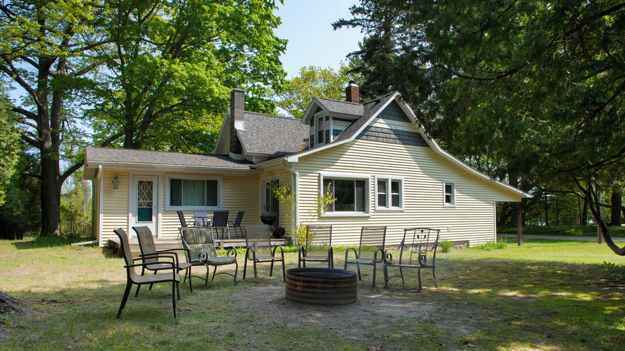 Photo of Outdoor in Maple City