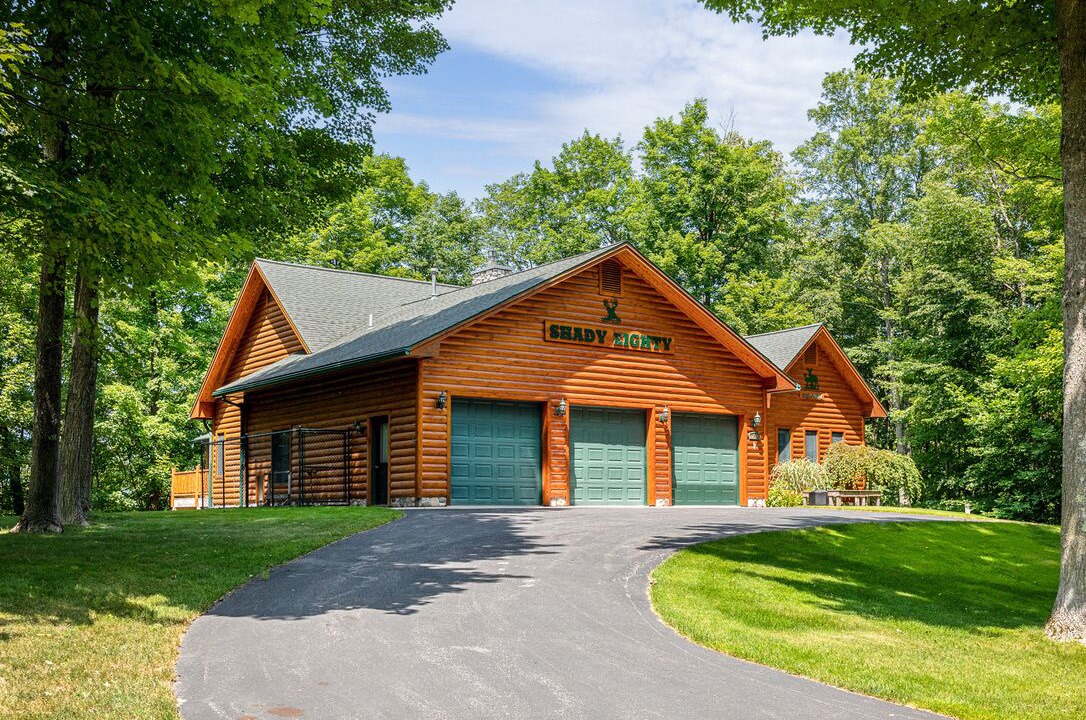 Photo of Outdoor in Maple City