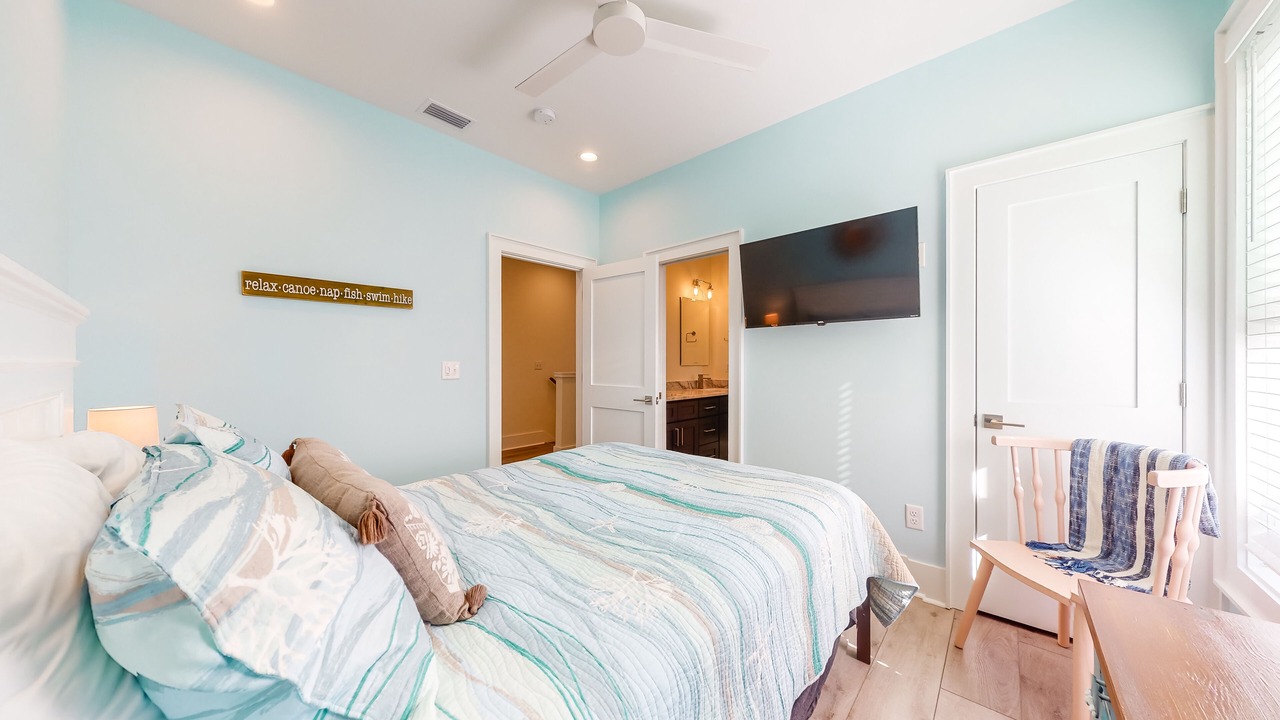 Photo of Bedroom in Gulf Shores
