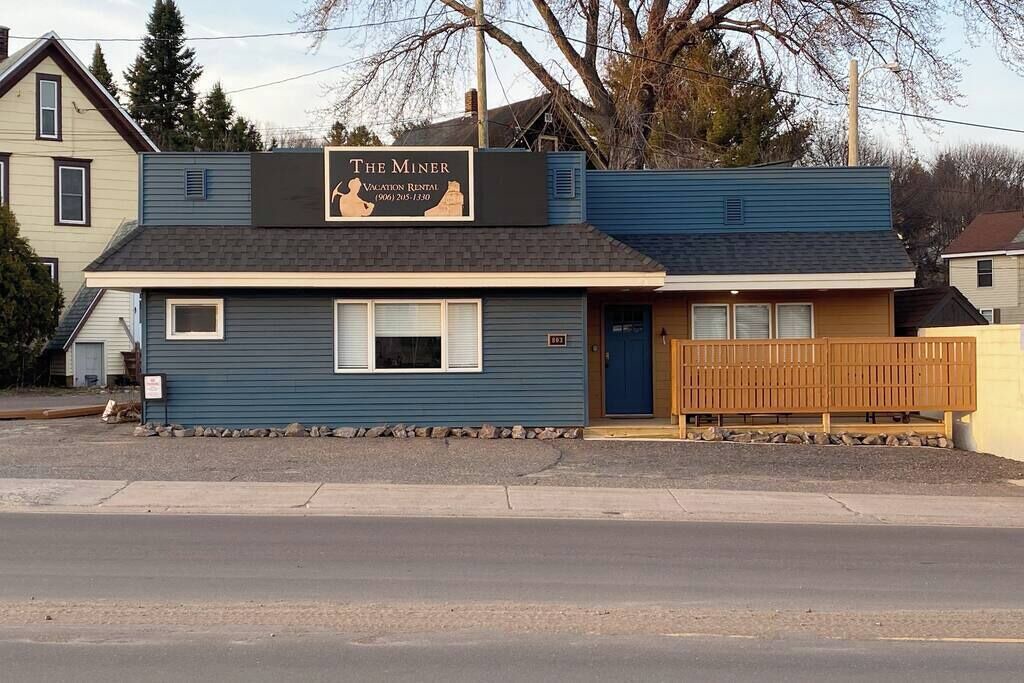 Photo of Outdoor in Hancock