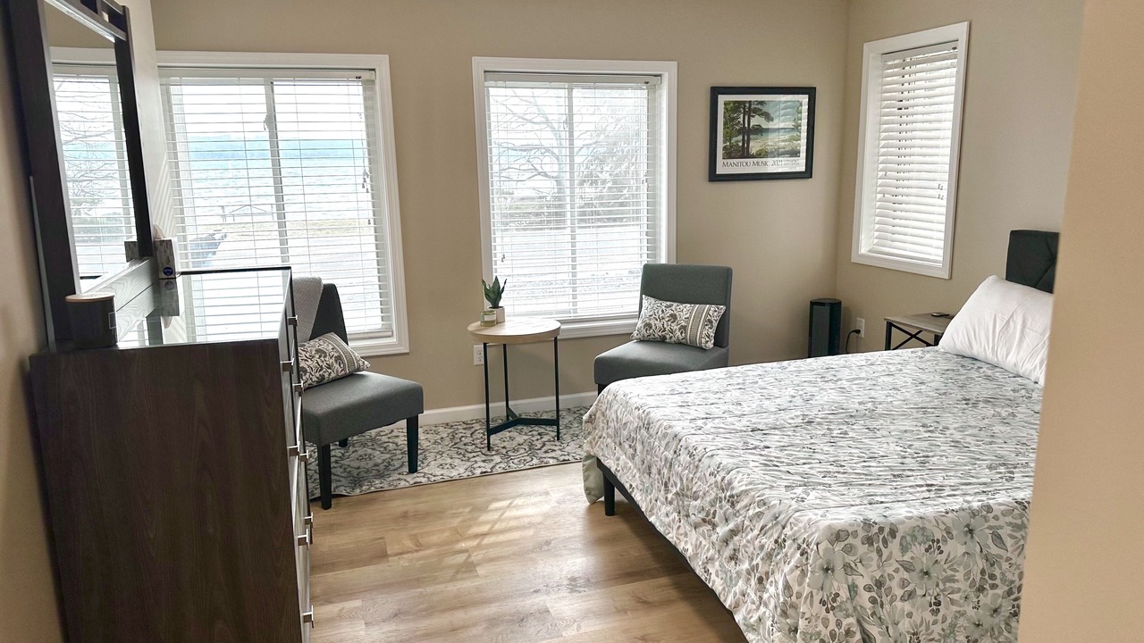 Photo of Bedroom in Lake Township