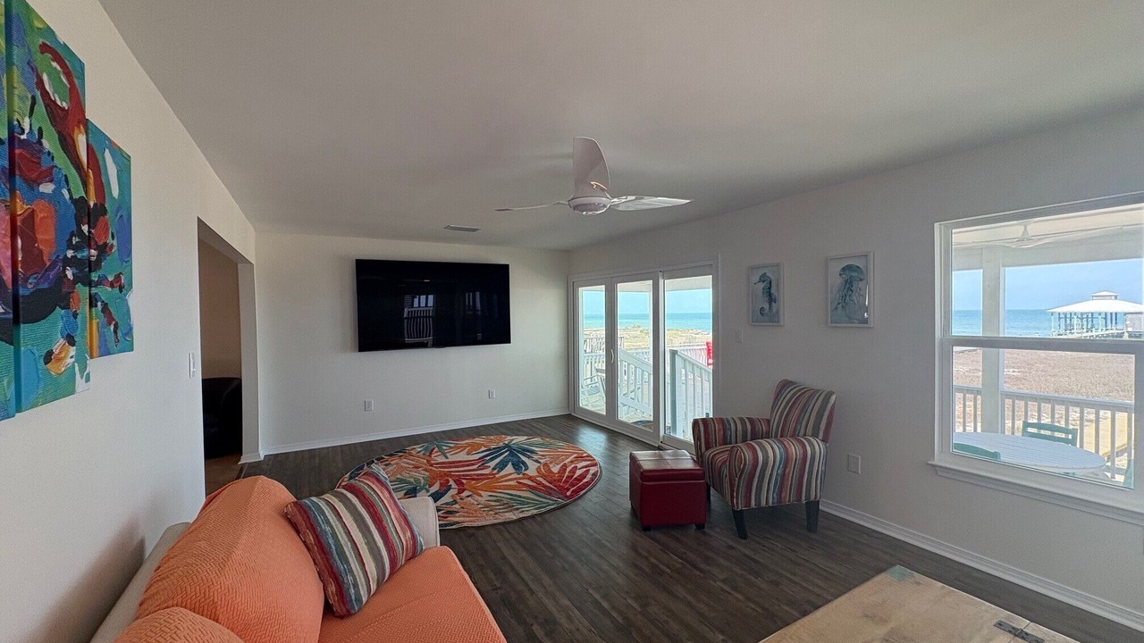 Photo of Livingroom in Dauphin Island
