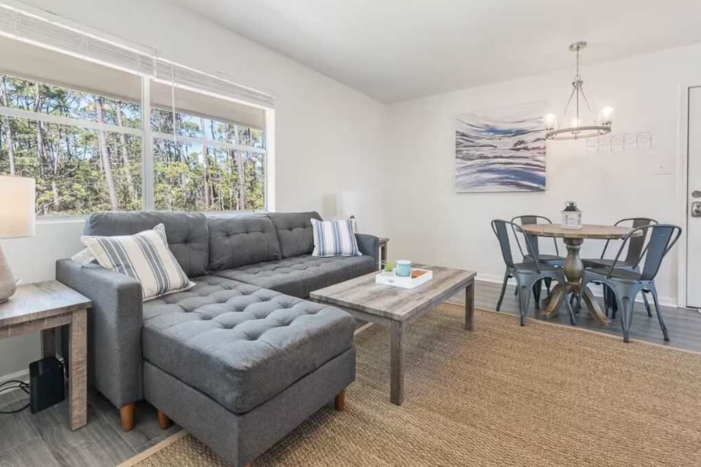 Photo of Bedroom in Dauphin Island