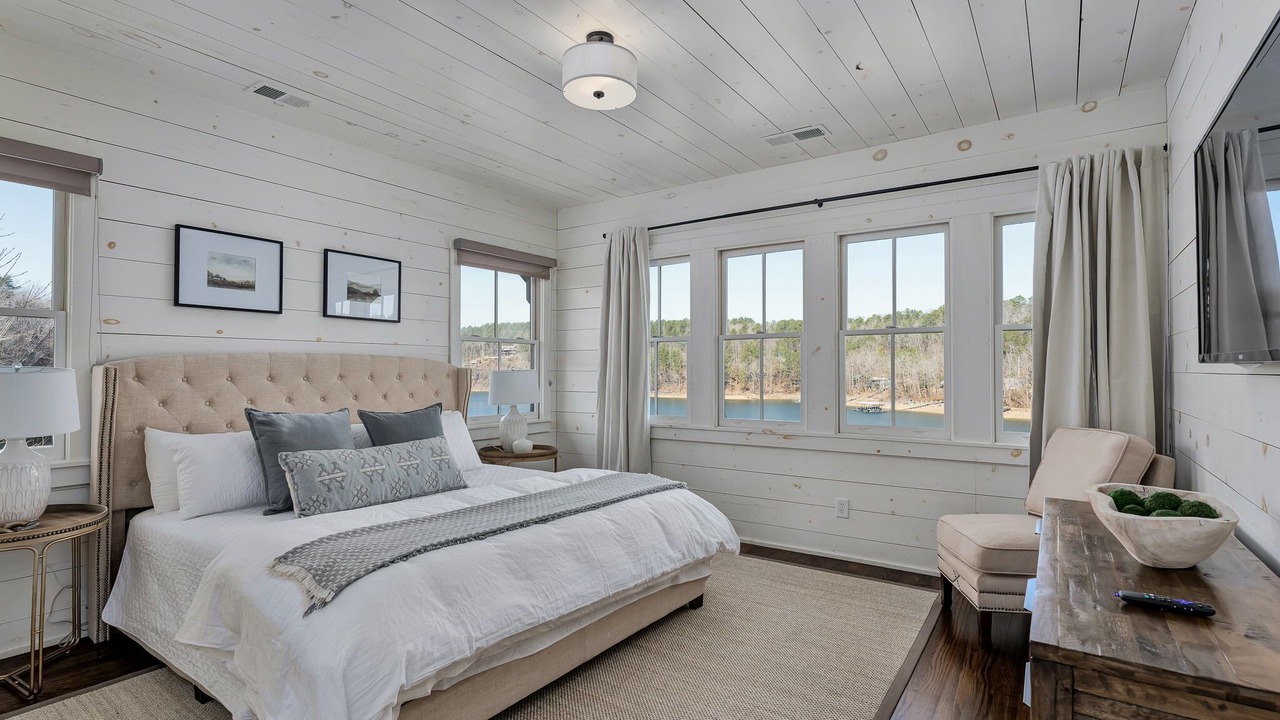 Photo of Bedroom in Crane Hill