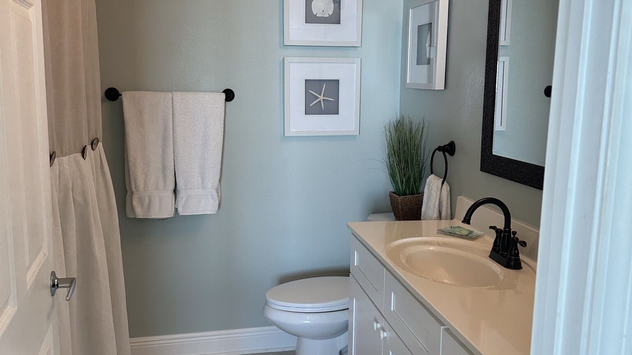 Photo of Bathroom in Gulf Shores