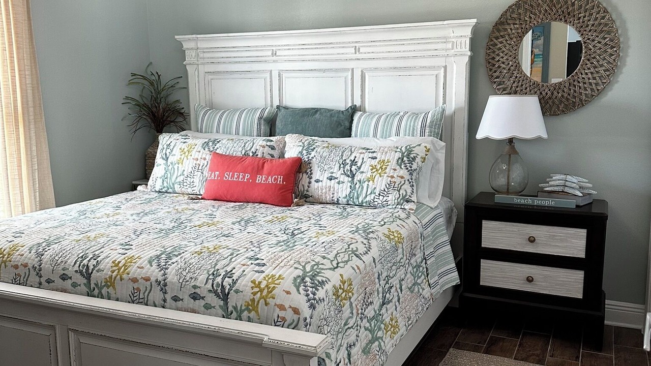 Photo of Bedroom in Gulf Shores