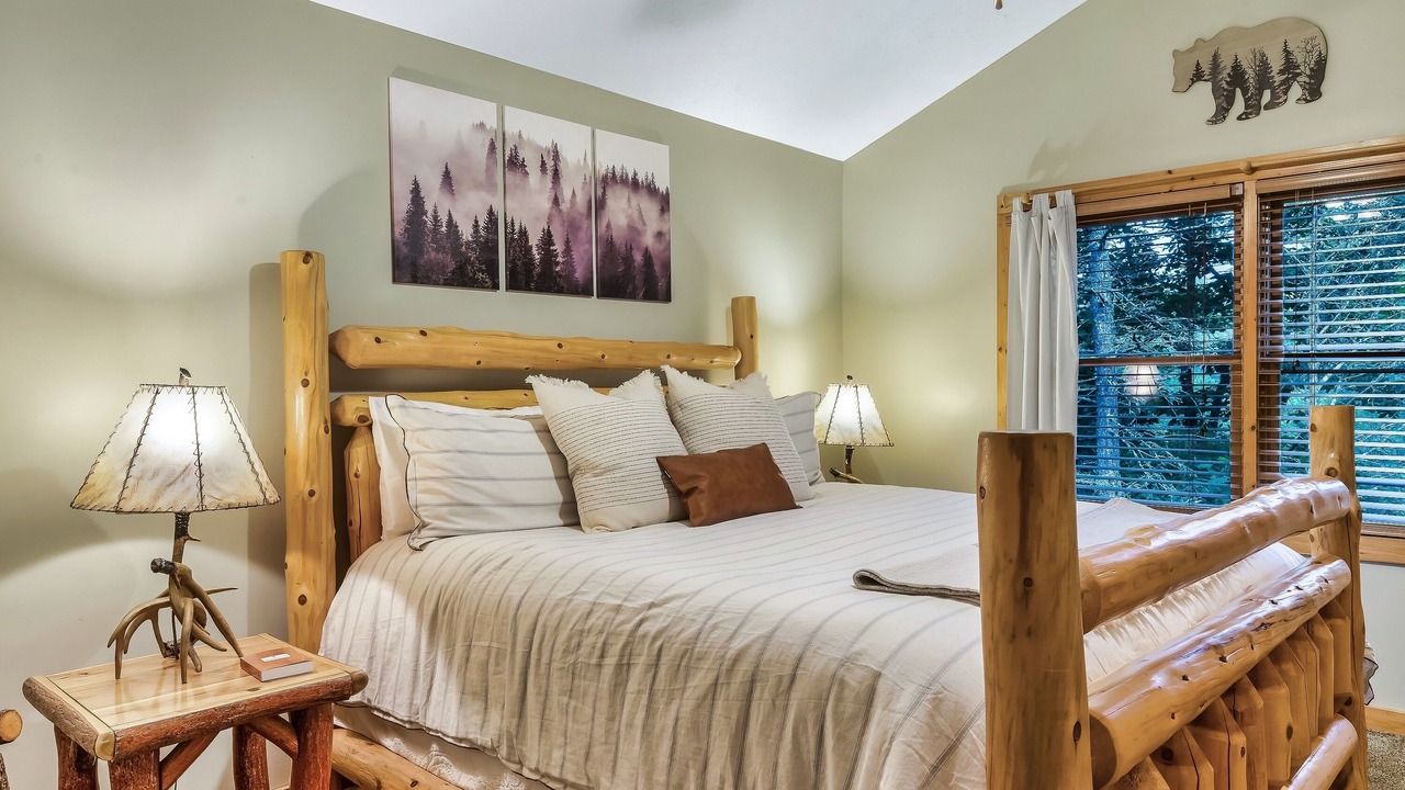 Photo of Bedroom in Black Bear Falls