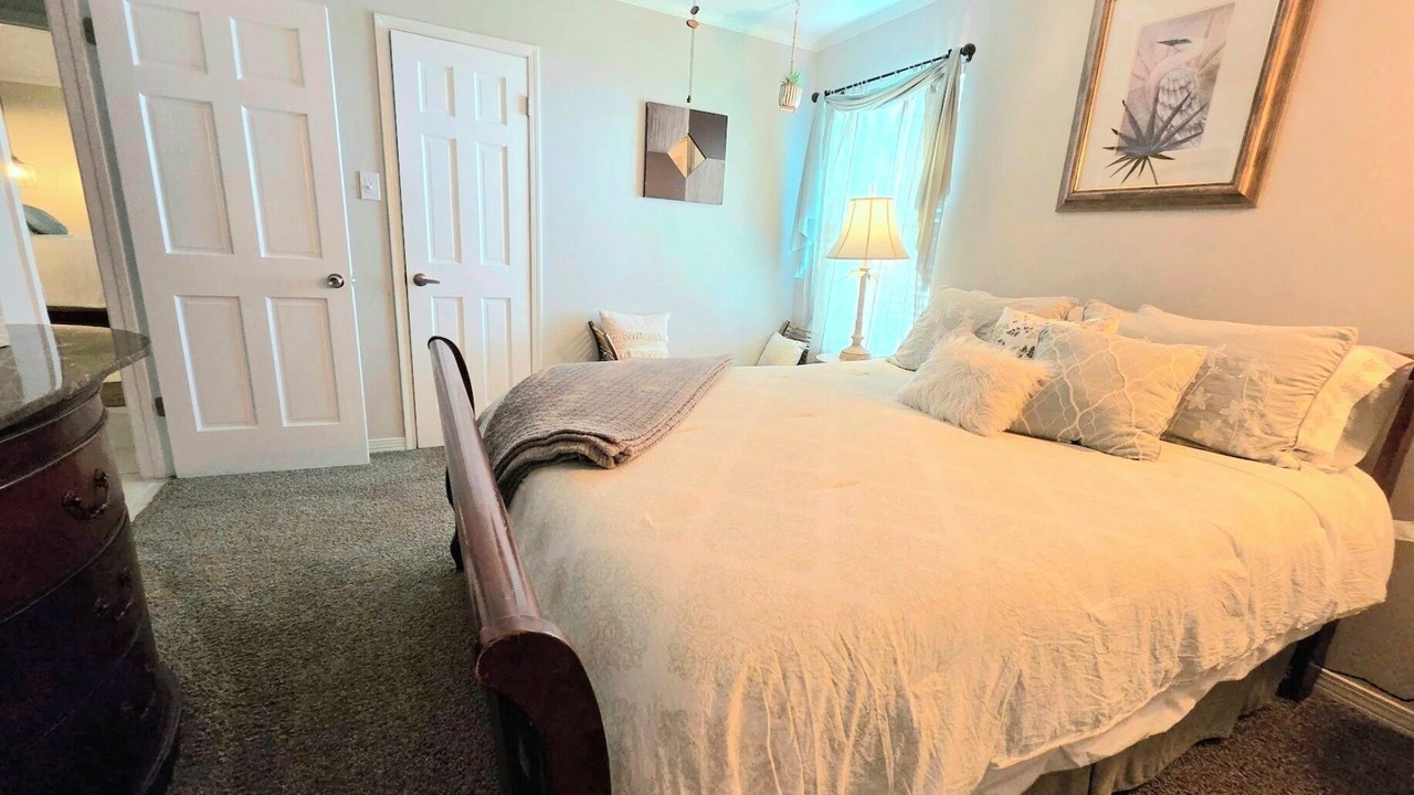 Photo of Bedroom in Daphne
