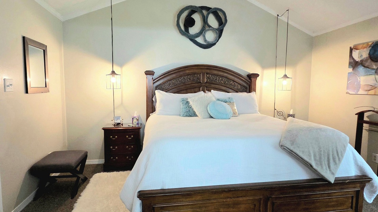 Photo of Bedroom in Daphne