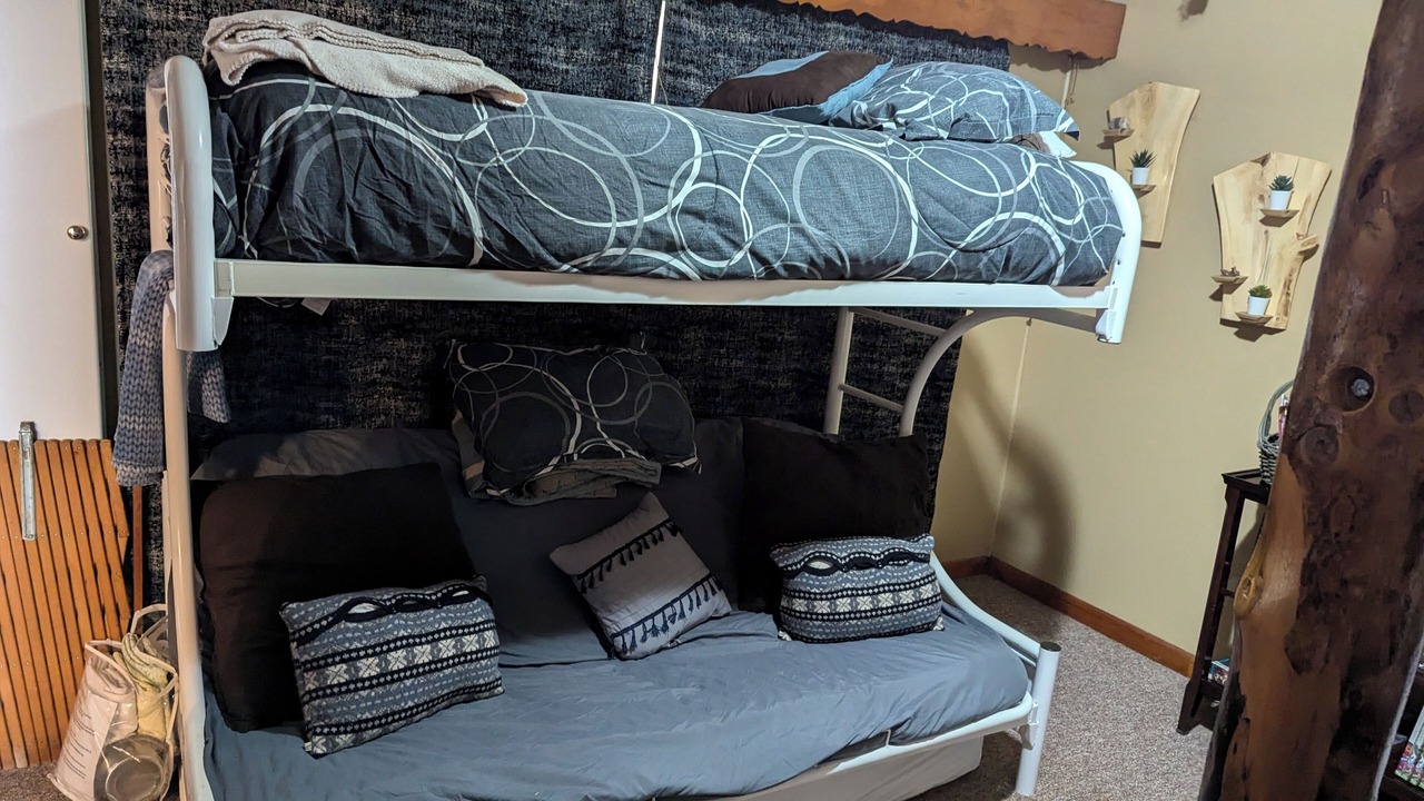 Photo of Bedroom in White Pine