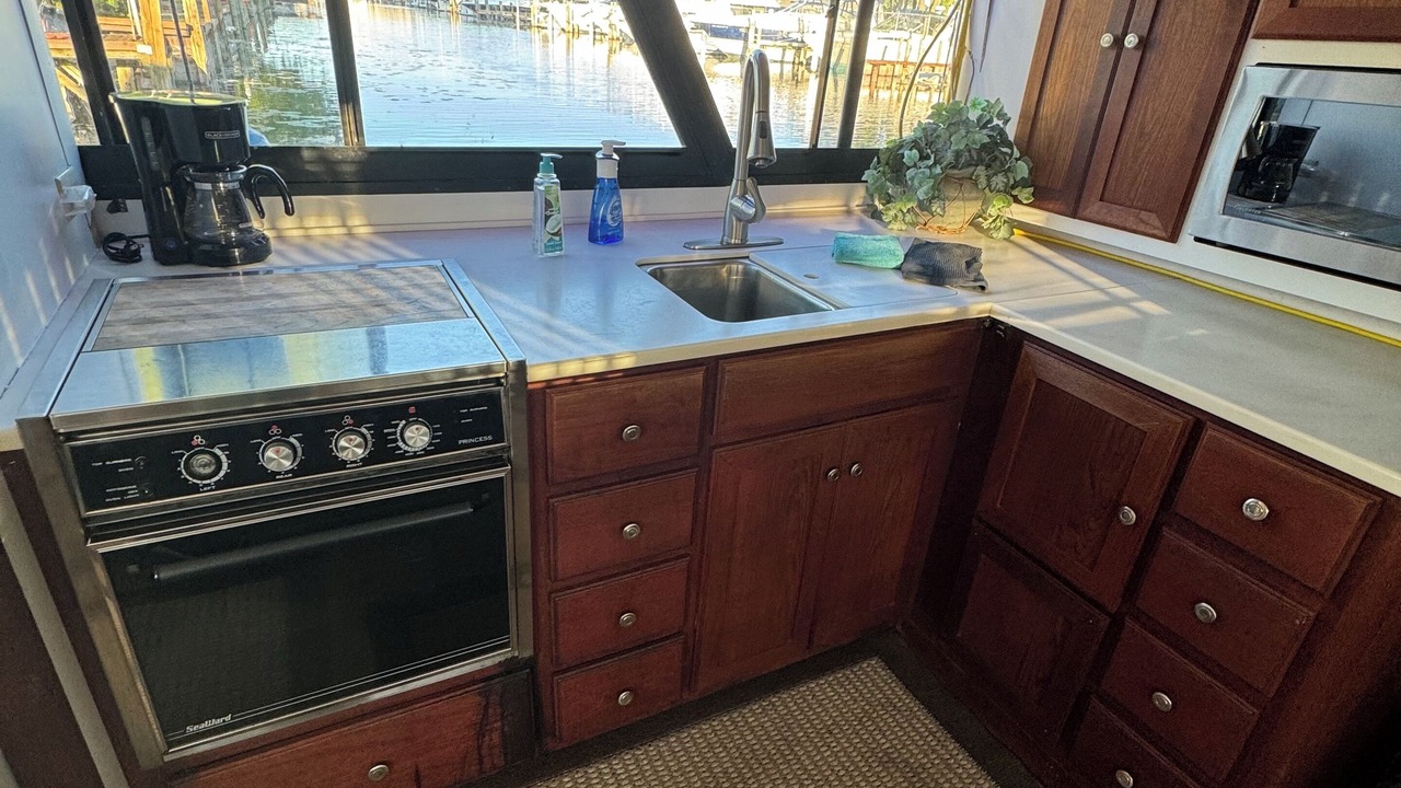 Photo of Kitchen in Anchor Bay Harbor