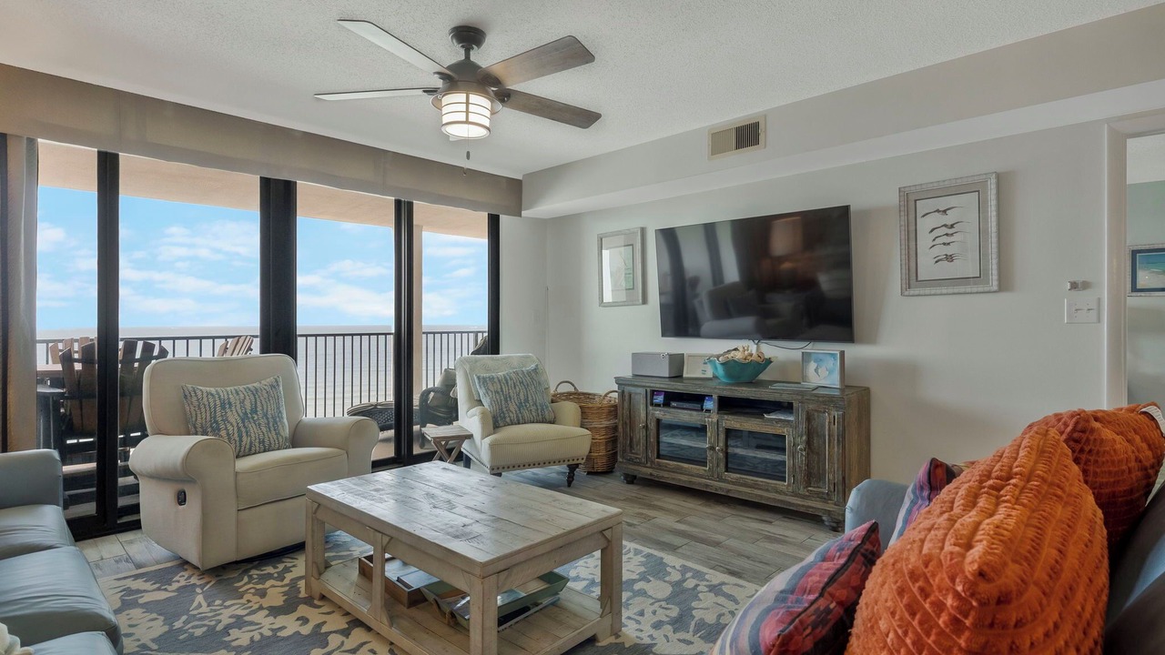 Photo of Livingroom in Orange Beach East
