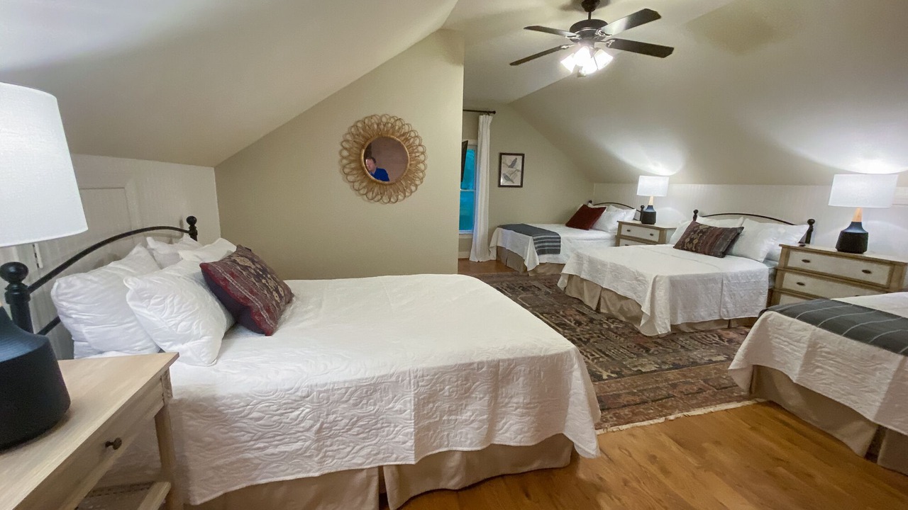 Photo of Bedroom in Northport