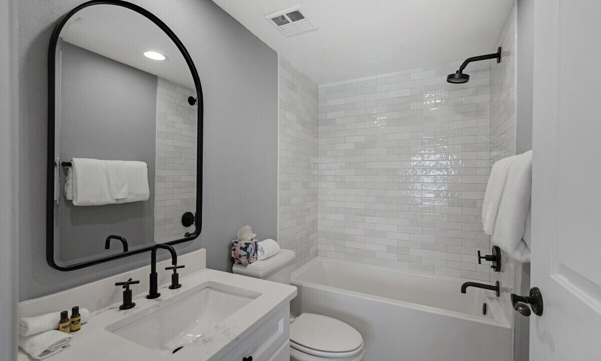 Photo of Bathroom in Pensacola Beach