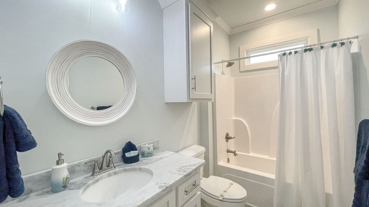 Photo of Bathroom in Dauphin Island