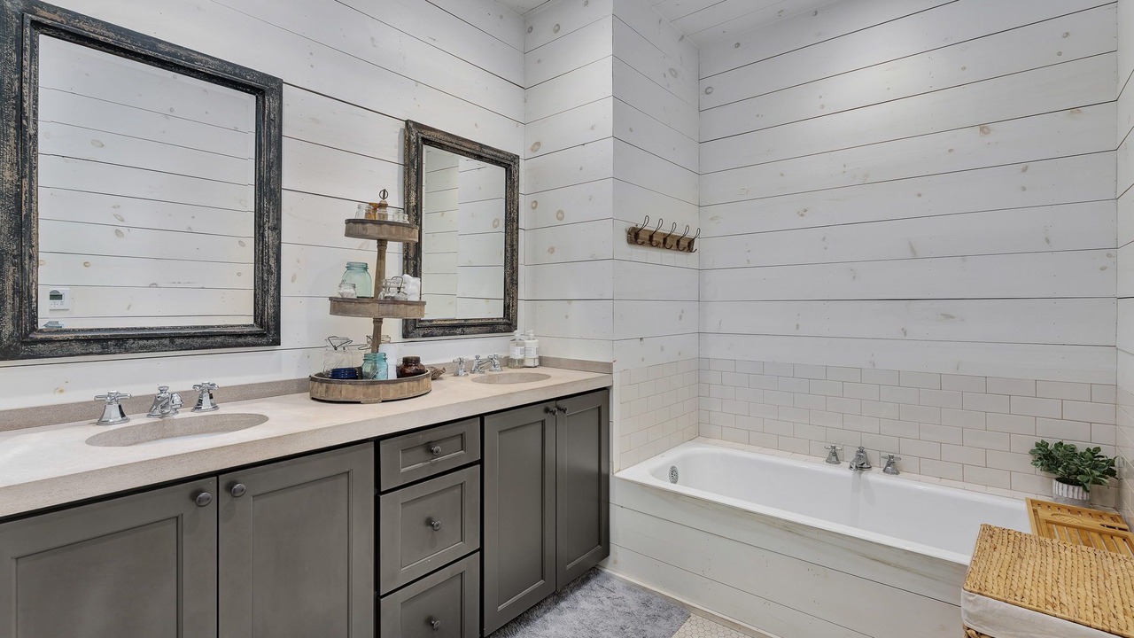 Photo of Bathroom in Crane Hill