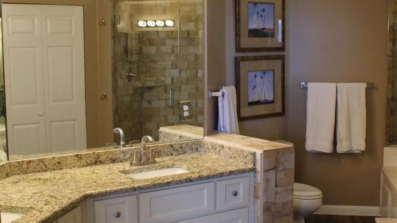Photo of Bathroom in Orange Beach