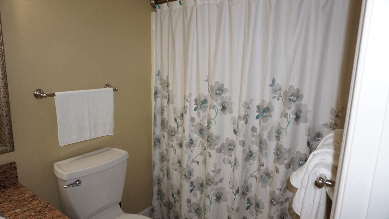 Photo of Bathroom in Orange Beach