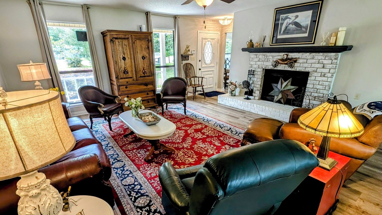 Photo of Livingroom in Florida Panhandle