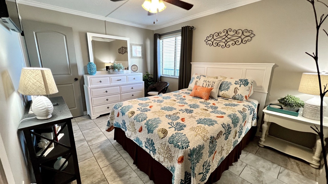 Photo of Bedroom in Gulf Shores