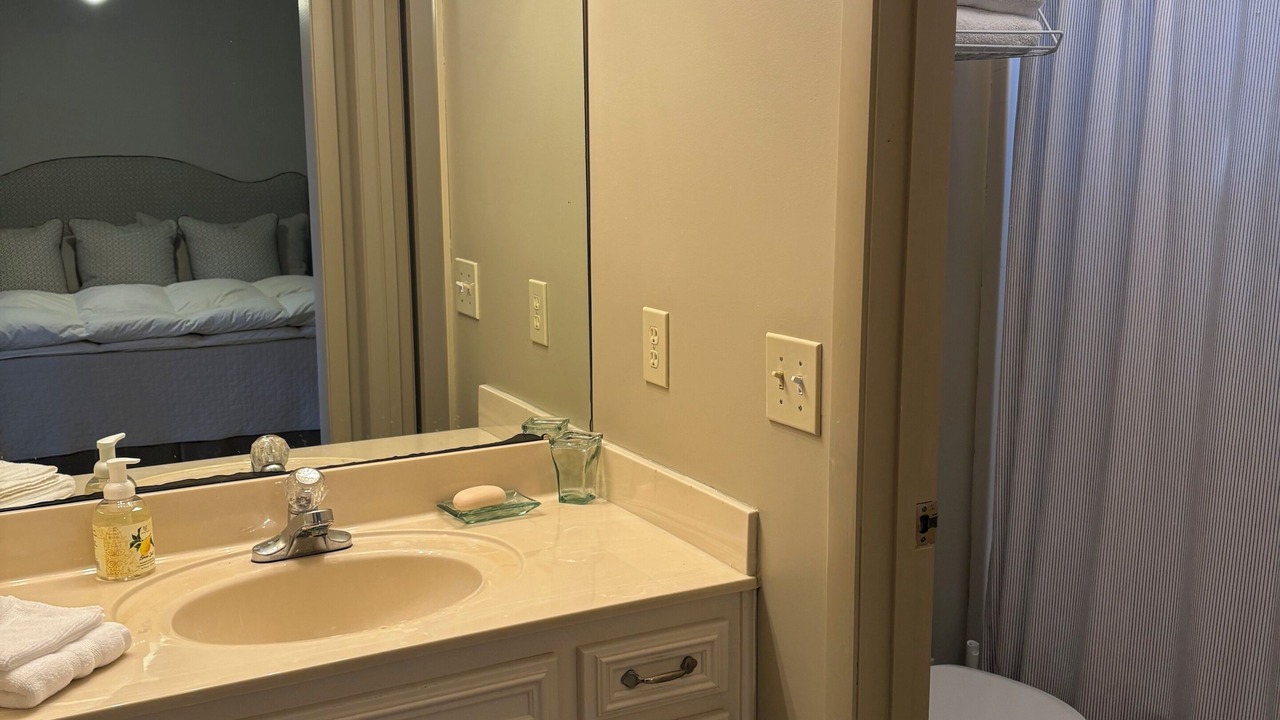 Photo of Bathroom in Little Kowaliga