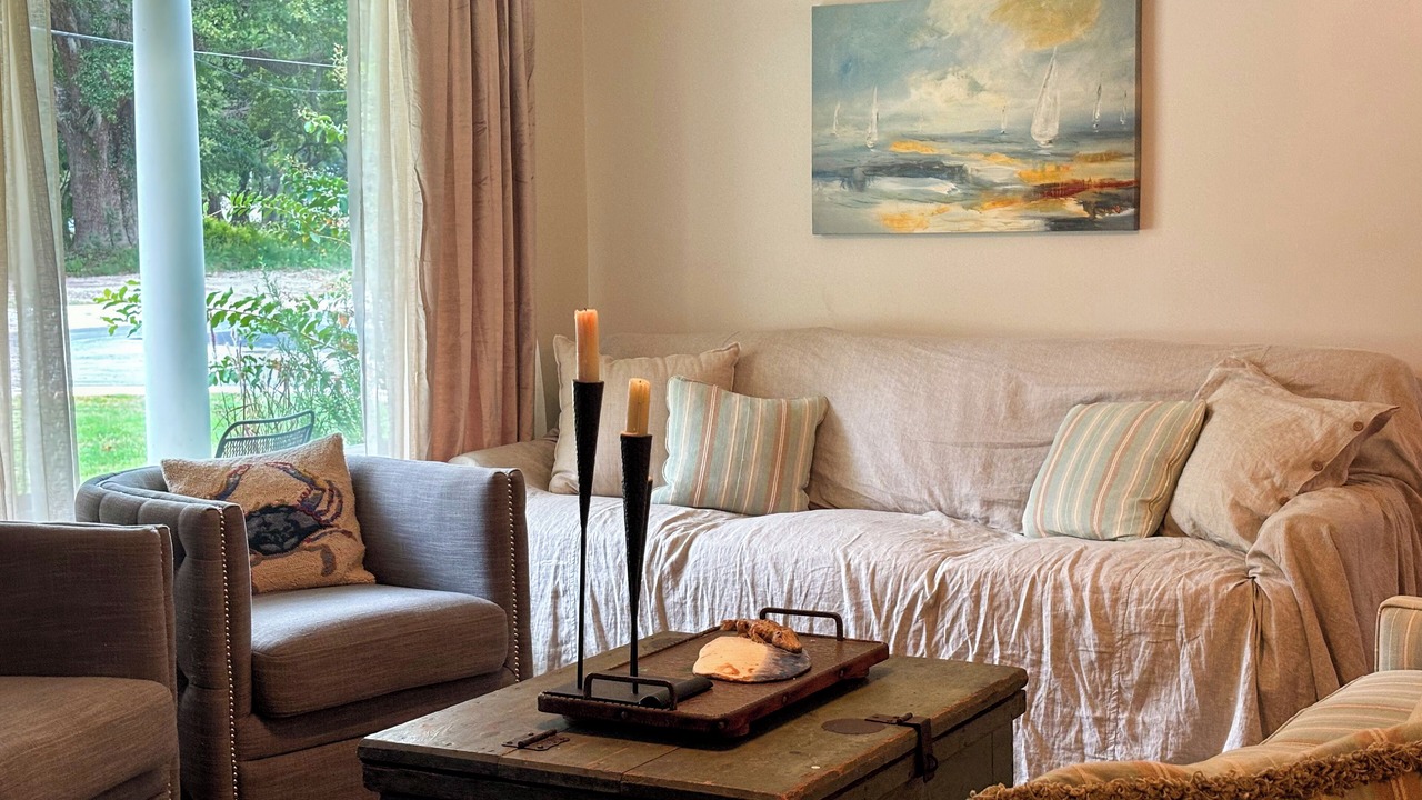 Photo of Livingroom in East Biloxi
