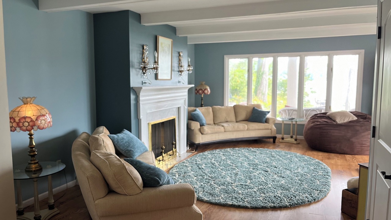 Photo of Livingroom in Battle Creek