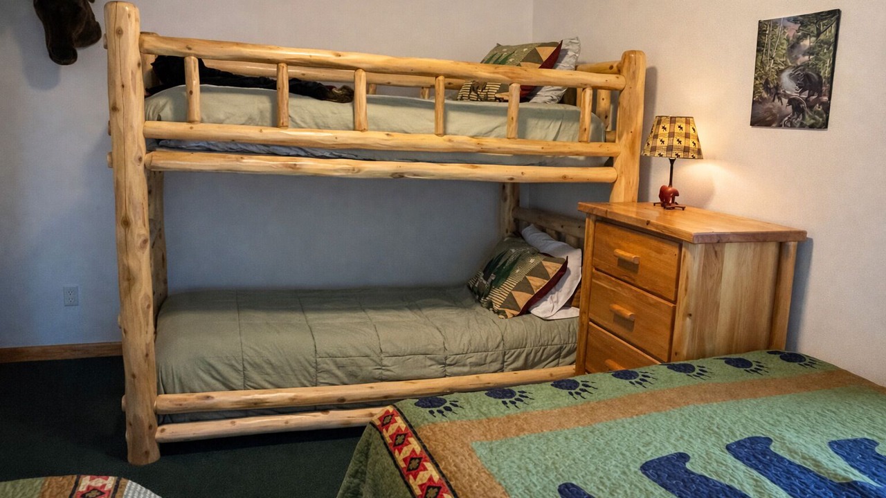 Photo of Bedroom in Lake Arrowhead