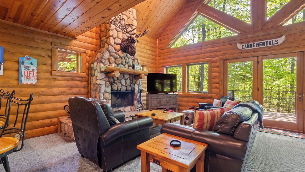 Photo of Livingroom in Boyne City